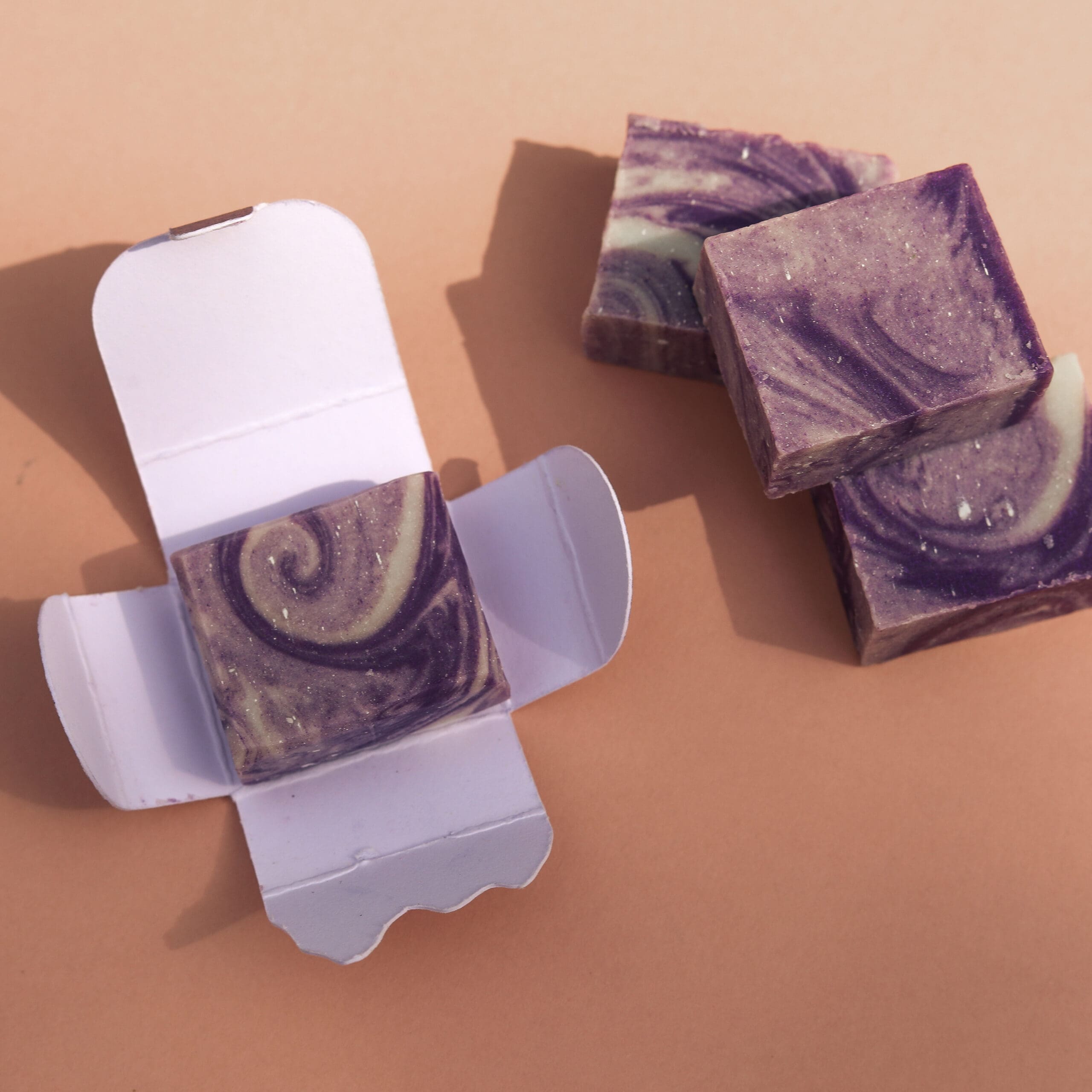 Mini lavender soaps for guests - Image 4