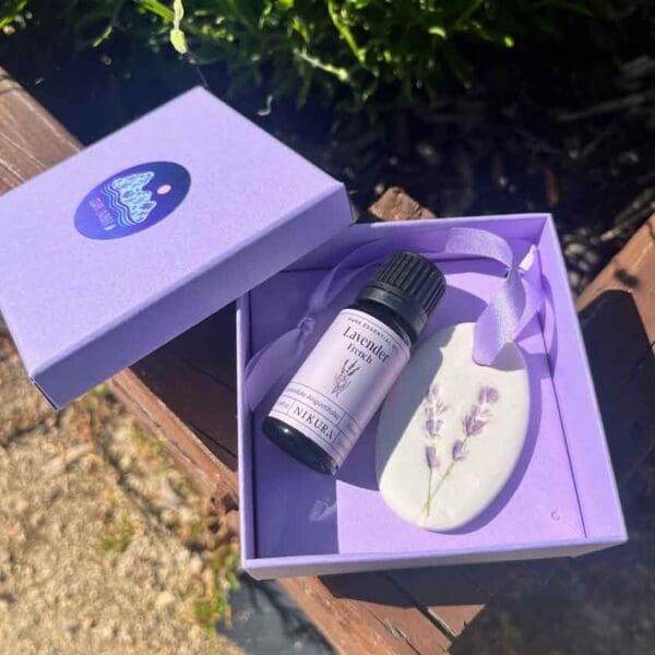 Porcelain lavender essential oil diffuser - Image 8